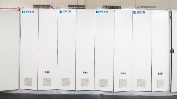 PLC控制柜：多元定制選擇，精準(zhǔn)匹配工業(yè)需求