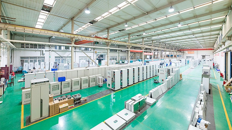 華東工控-生產車間