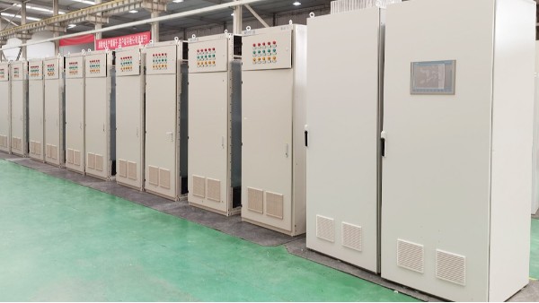 華東工控：從四大核心維度解析如何選擇優(yōu)質(zhì)控制柜廠家